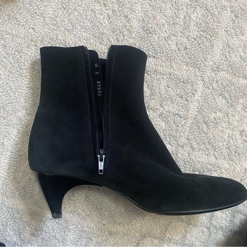 La CANADIENNE black suede pointed steel stiletto - Picture 6 of 9